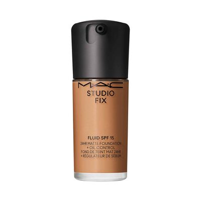 STUDIO FIX FLUID FPS 15 24HR MATTE FOUNDATION + OIL CONTROL (BASE DE MAQUILLAJE)